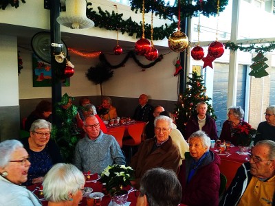 Sfeervolle kerstlunch aan Prins Frederiklaan